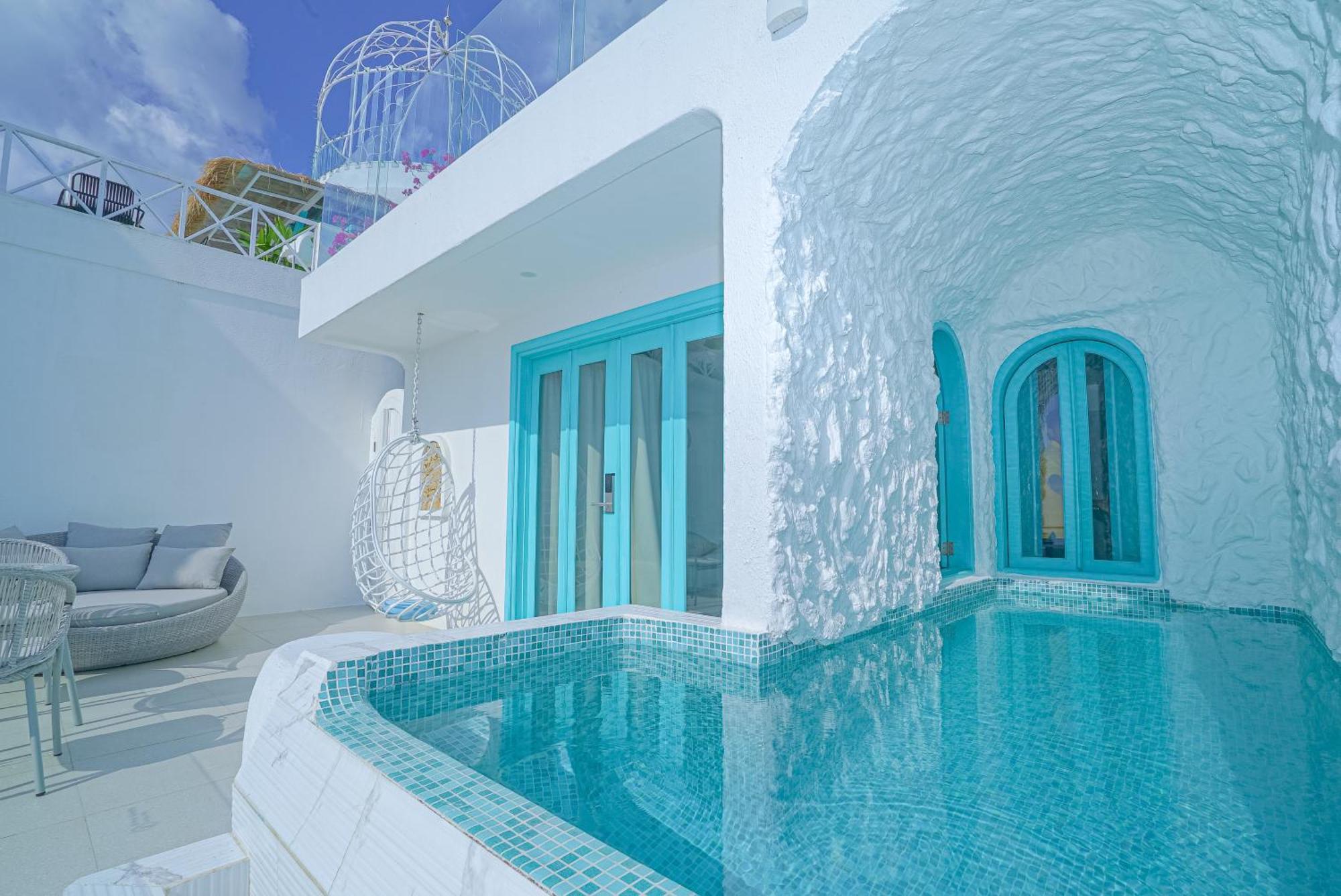 Hotel Loccal Collection Komodo 4*
