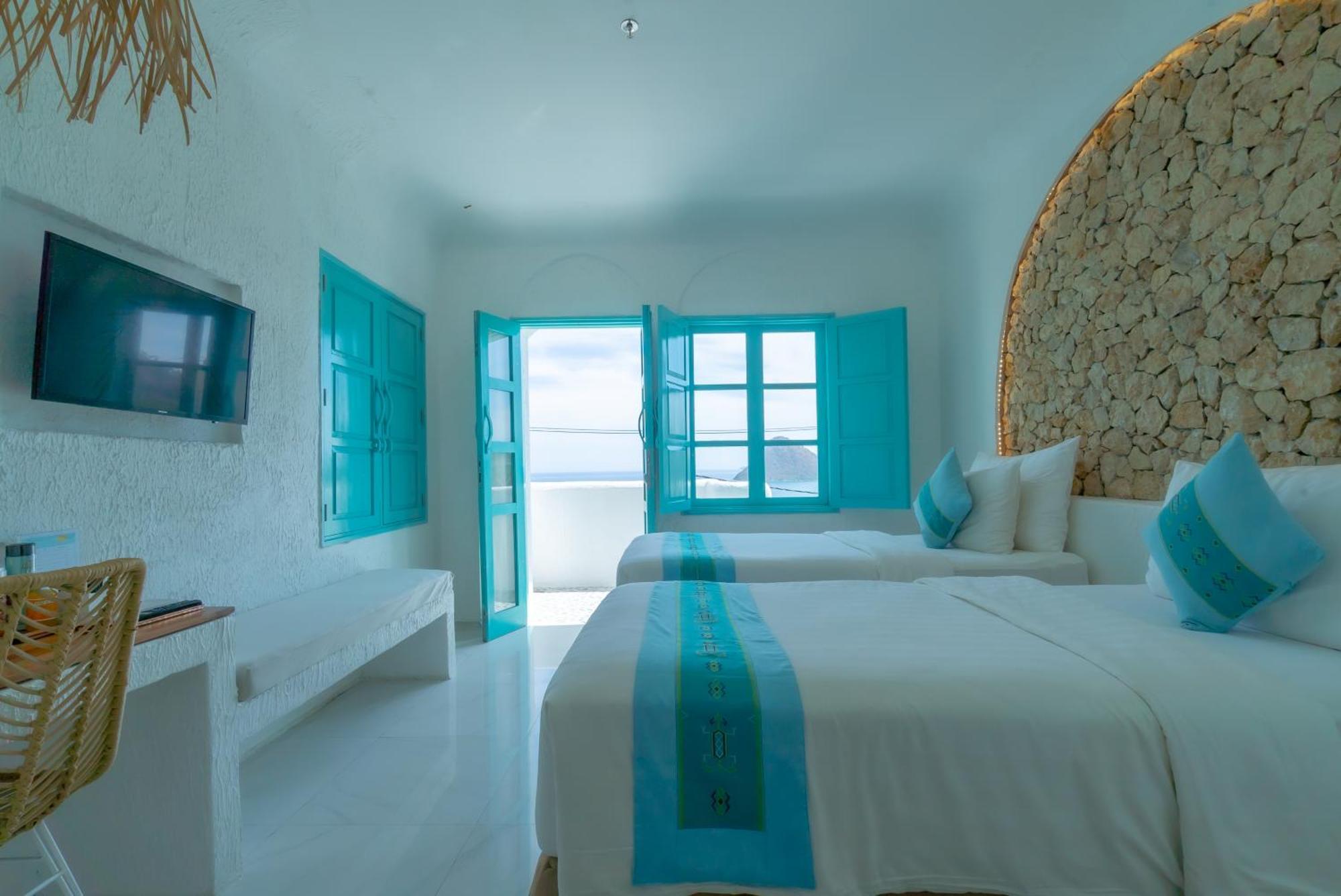 Hotel Loccal Collection Komodo 4*